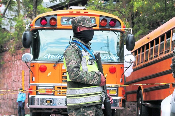 Sicarios asesinan a conductor de bus en el mercado Jacaleapa