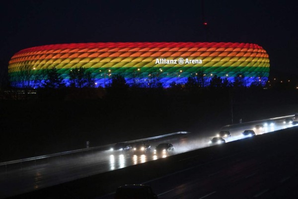 UEFA prohíbe iluminar el Allianz Arena con la bandera LGTBI para el Alemania - Hungría