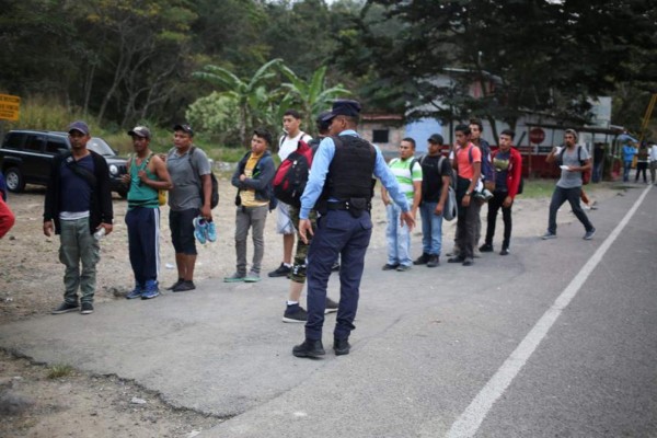 Segunda caravana de migrantes ingresó a Guatemala de manera legal