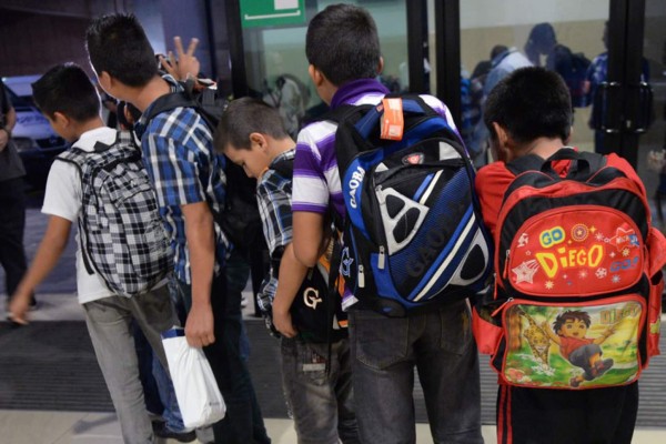 Unos 200 niños por día cruzan la frontera mexicana hacia Estados Unidos