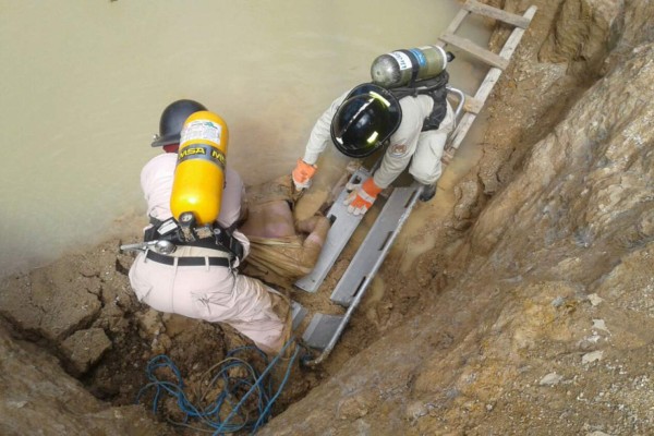 Rescatan cadáver de agricultor que cayó a pozo en Intibucá