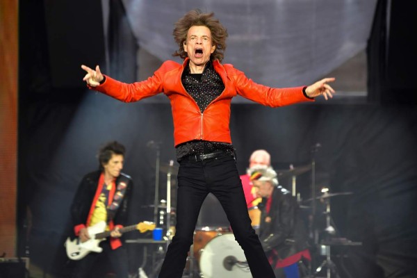 Los Rolling Stones aplazan su gira por salud de Mick Jagger