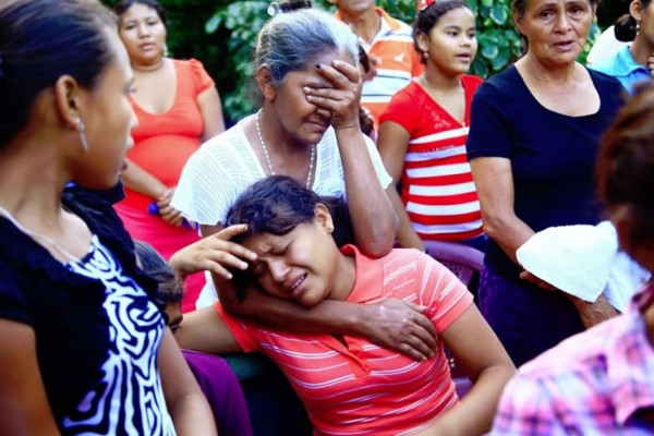 'Les ruego que piensen en este dolor de madre, no los dejen allí”