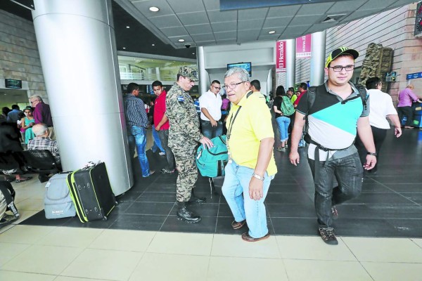 Aeropuertos de Honduras tendrán mayores controles para viajeros