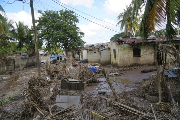 En la calle quedaron más de 2,000 habitantes de la colonia Guadalupe