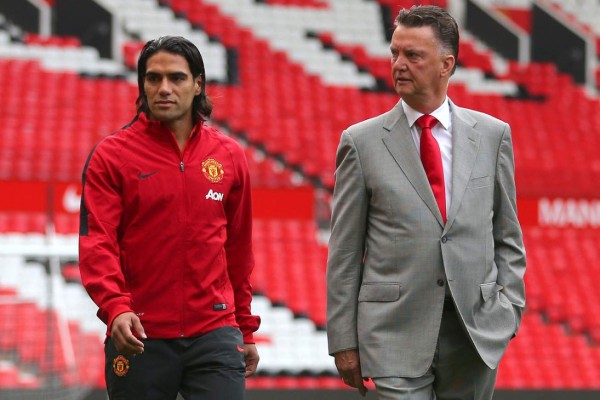 Van Gaal esperará para decidir futuro de Falcao