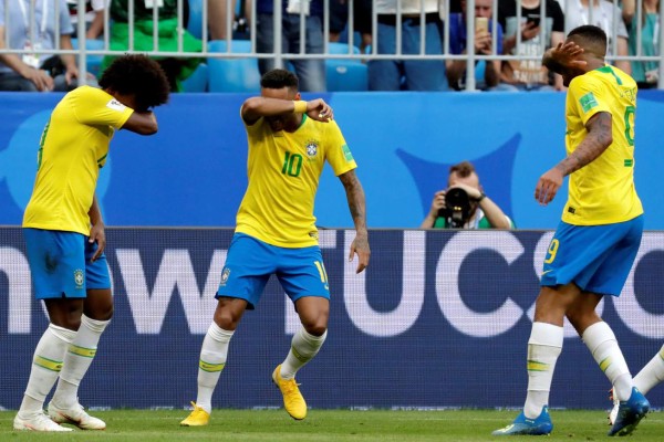 Brasil doblega a México y los elimina del Mundial de Rusia