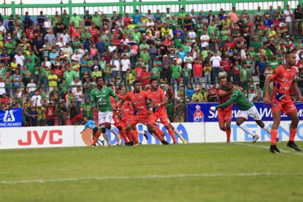 Video: Marathón cede amargo empate ante la UPN en partido de locos y polémico