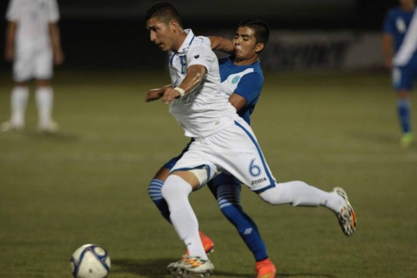 Junior Lacayo da a la Sub 20 de Honduras el primer triunfo