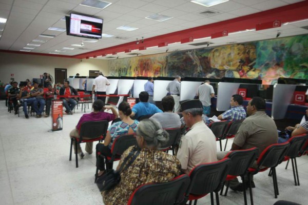 Banco Atlántida compra banco en El Salvador