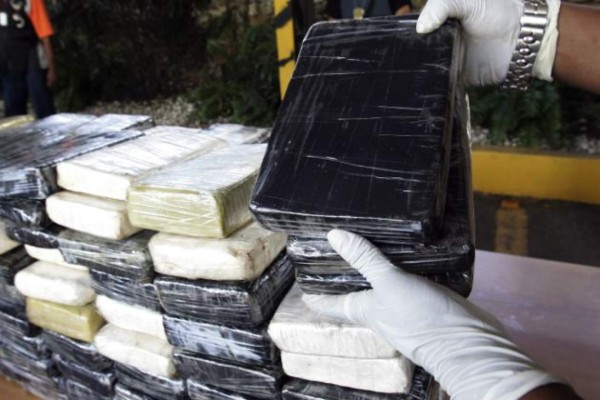 Interceptan media tonelada de cocaína en El Salvador  