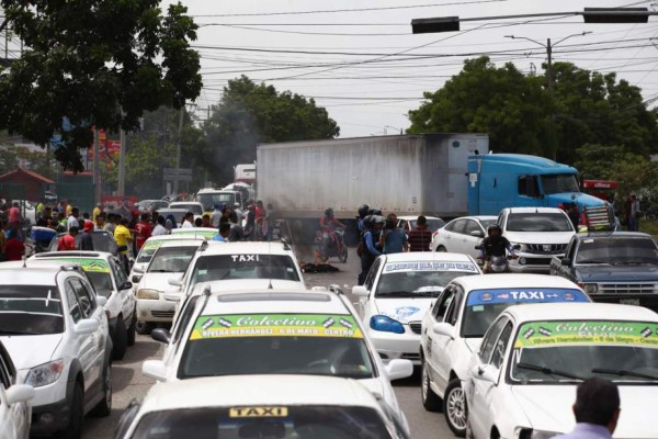 Taxistas de Honduras amenazan con paro para el jueves
