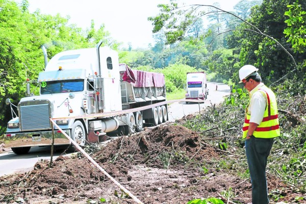 Honduras: Cierre parcial de la carretera CA-5 por derrumbe