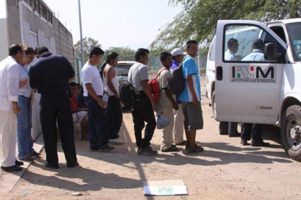 Detienen en México a 80 migrantes centroamericanos en dos operativos