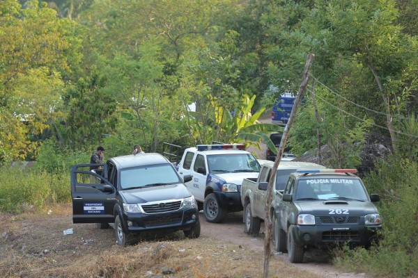 Hallan cuatro cadáveres en cementerio clandestino en aldea de Villanueva