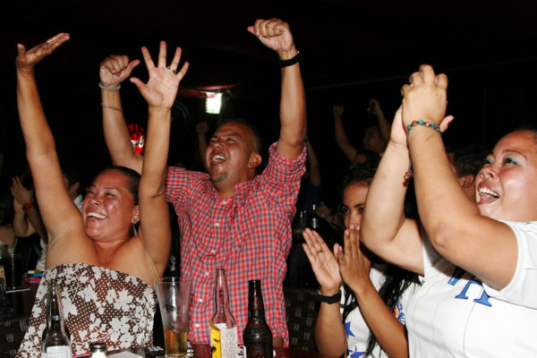 Vídeo: Miles celebran pase de Honduras al Mundial de Brasil 2014