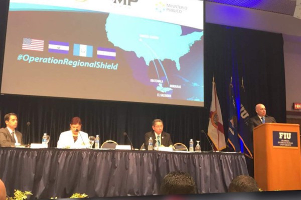 Fiscal General brindó conferencia en universidad de Miami
