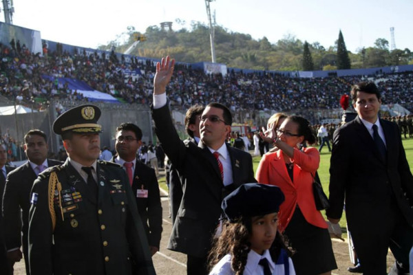 Así llegó la hija de Hugo Chávez a la toma de posesión en Honduras