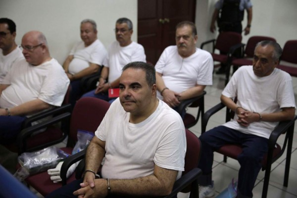 Expresidente Saca afronta pena de 25 años de prisión en El Salvador