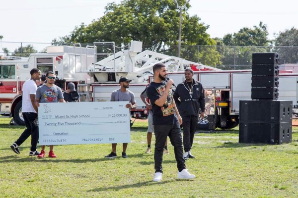 Drake sorprende en Miami con una millonaria gira filantrópica