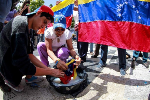 Vicente Fox tilda a Maduro de 'pupilo dictador”