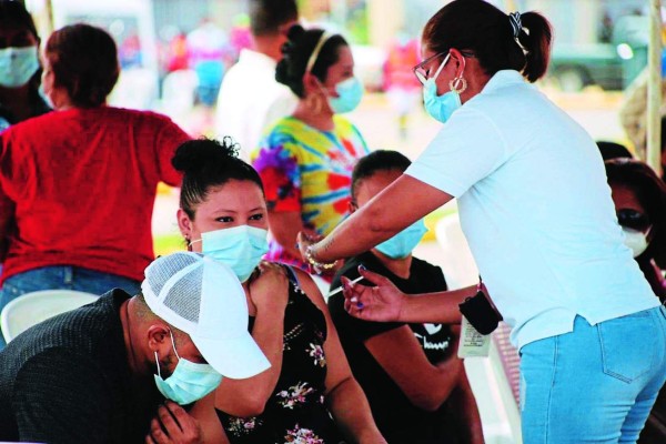 El 41% de la población elegible ya tiene una dosis de la vacuna anticovid