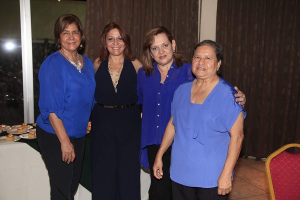 Exalumnas del San Vicente de Paúl se reencuentran 35 años después