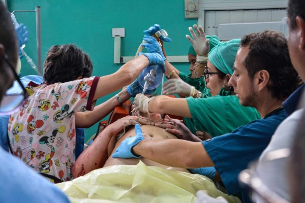 Cuba, en vilo por la recuperación de tres supervivientes de tragedia aérea  