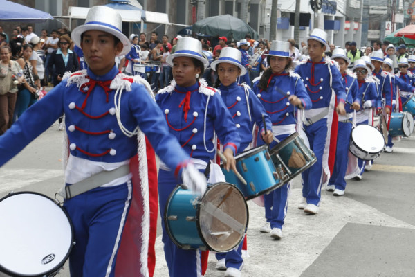 Honduras celebra con desfiles los 192 años de su independencia