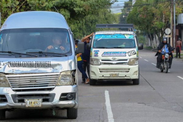 En bulevares de San Pedro Sula es donde más irrespetan las paradas de buses autorizadas