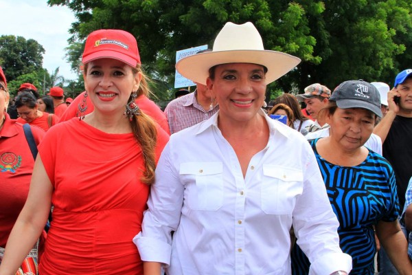 Mel Zelaya y Xiomara encabezaron las marchas del Bloque Popular