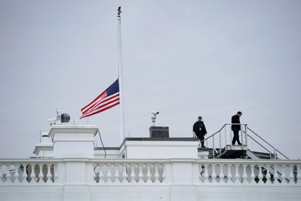 Luto y dolor en Florida tras masacre en colegio de Parkland