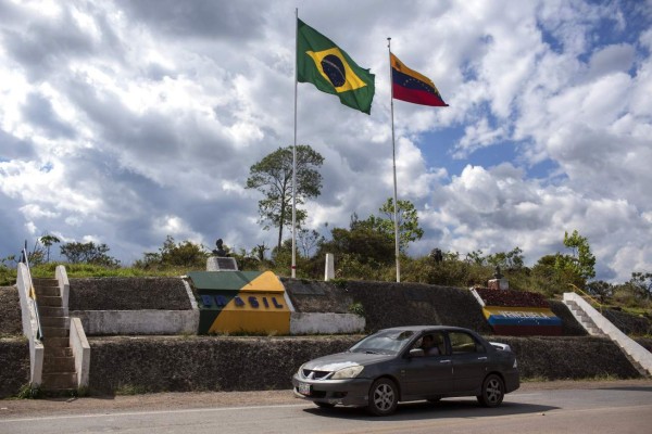 Brasil abre posibilidad de residencia permanente a migración venezolana  