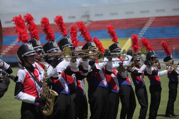 Bandas marciales vibraron en La Ceiba