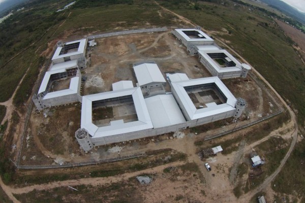 Sigue paralizada construcción del centro penal en Naco