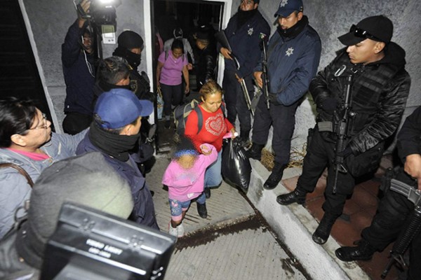 Rescatan en México a 103 migrantes hondureños y centroamericanos