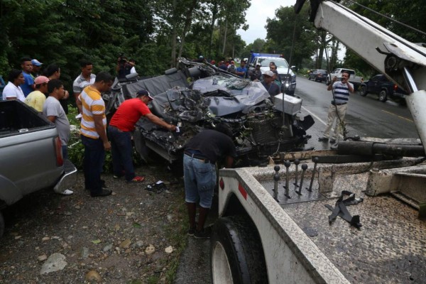 Muere empleado de la Oabi y otro sobrevive en accidente en La Ceiba