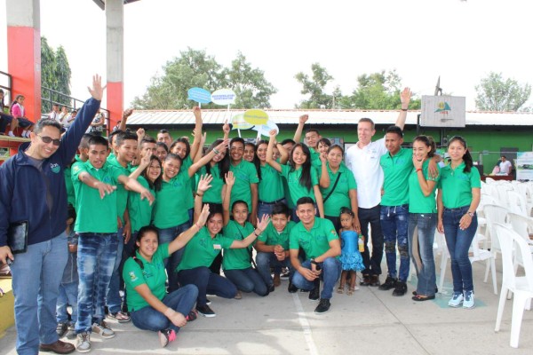 Lanzan programa Jóvenes Constructores en Jesús de Otoro, Intibucá