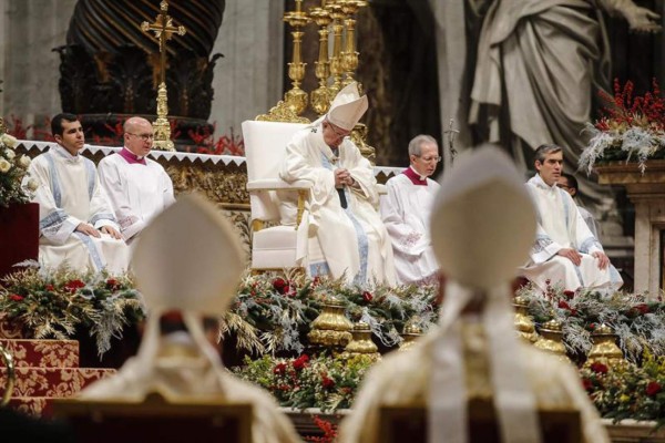 El Papa apela en Año Nuevo a la protección de refugiados e inmigrantes