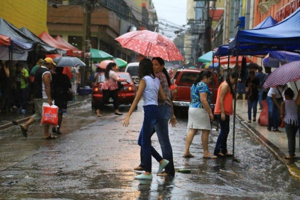 Lluvias a partir de hoy pronostican en Honduras