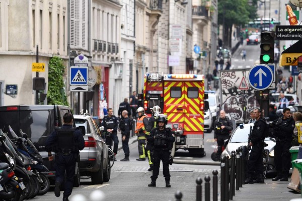 Policía francesa libera a los rehenes en París