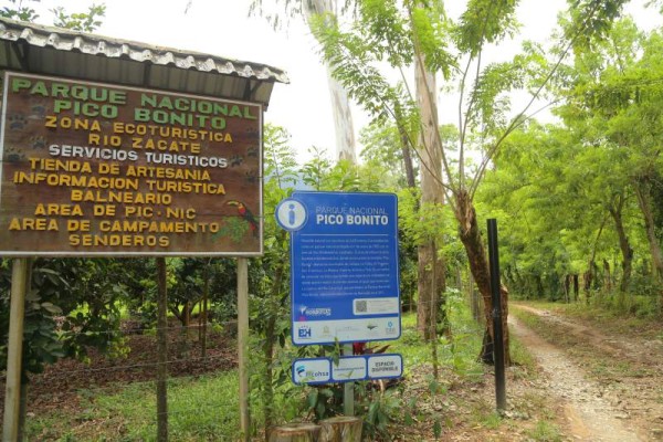 Río Zacate con sus cascadas y senderos es uno de los sitios más explorados en Atlántida.