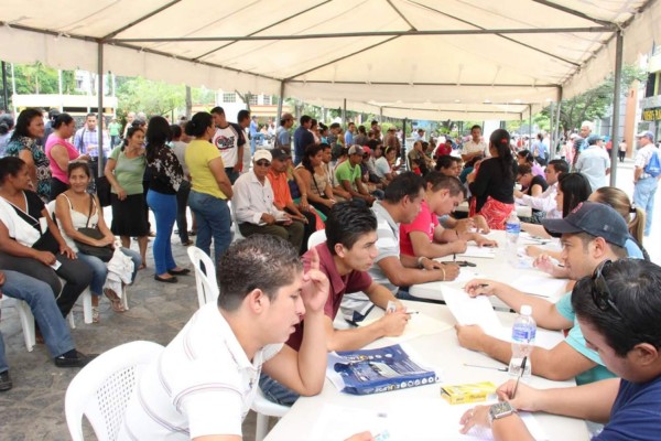 Ofrecerán transporte gratis para participar en la feria del empleo en San Pedro Sula