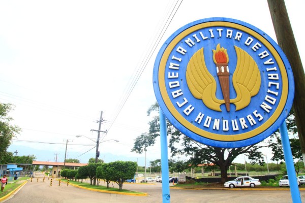 Actualmente Palmerola es una base aérea militar usada por la Fuerza Aérea de Honduras y el éjercito de EUA.