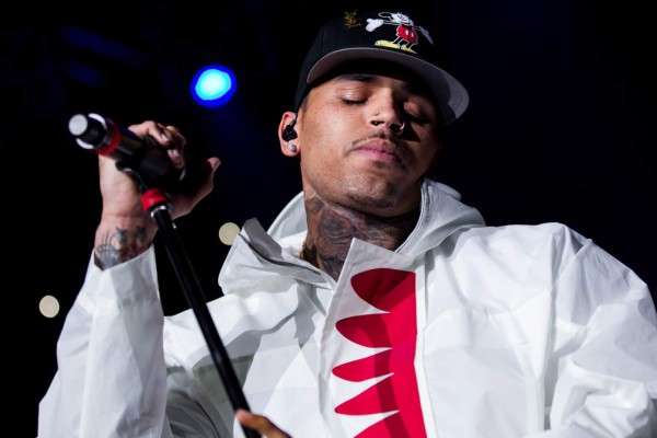 Chris Brown niega haber agredido a un hombre
