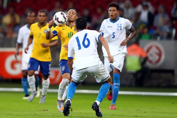Una valiente Honduras pierde por la mínima contra Brasil