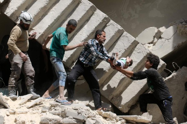 Bombardeos resquebrajan la tregua en Siria: mueren civiles