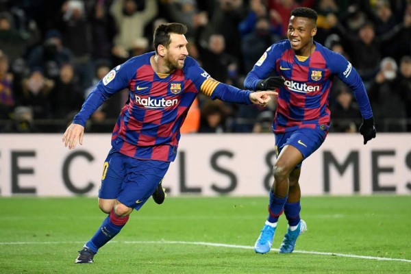 Messi le da triunfo al Barcelona en debut de Quique Setién y recupera la cima