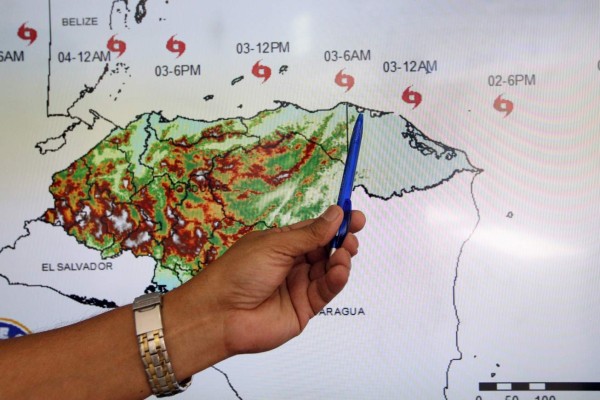 Honduras: tormenta Earl puede convertirse en huracán hoy en la tarde