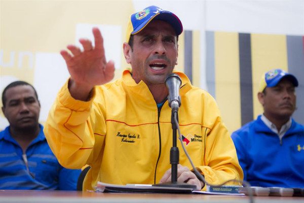 Capriles desafía a Maduro a mostrar pruebas de plan de golpe de Estado